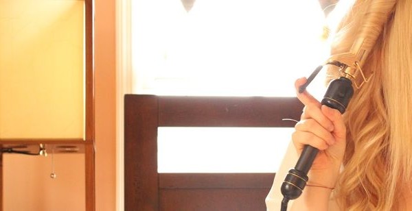 How to Make Loose Waves with a Curling Iron