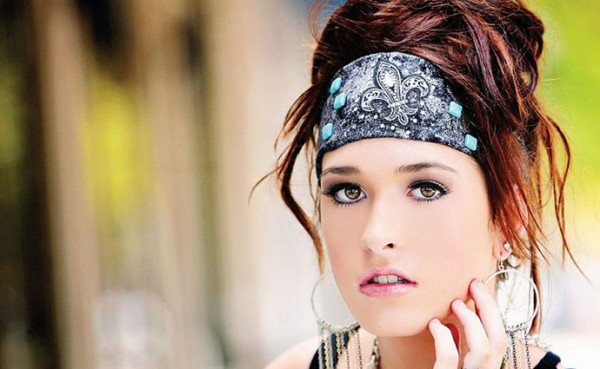 Different Styles of Headbands