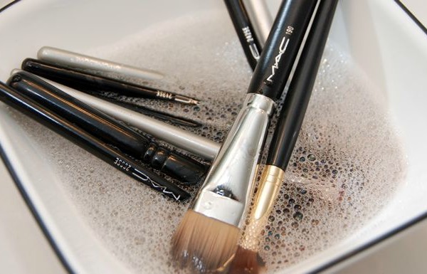 How to clean makeup brushes